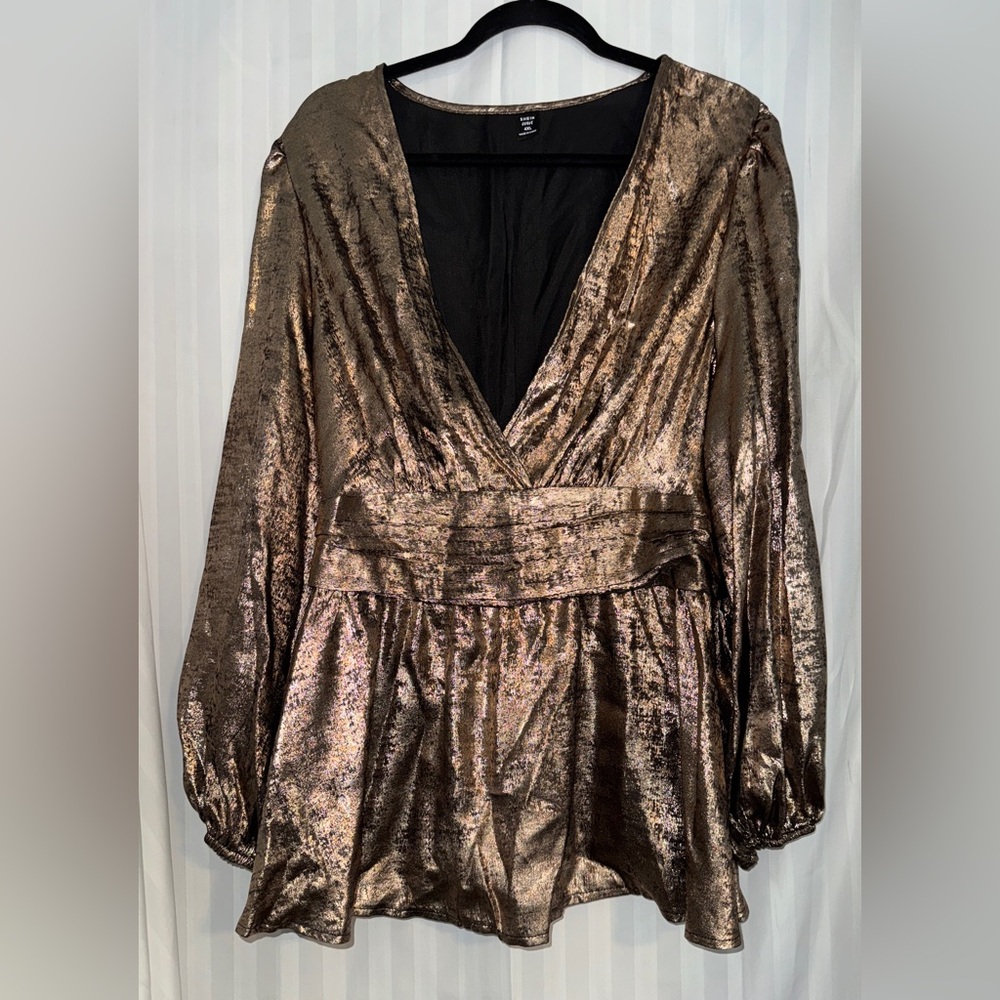 SHEIN Curves Peplum V-Neck Blouse. Correct Sizing is 2X